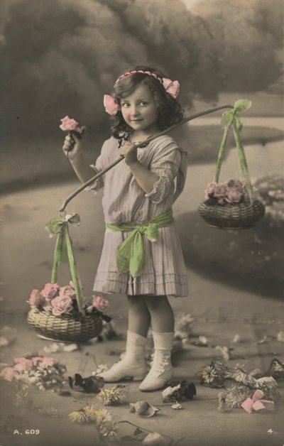 Nuoren tytön muotokuva, joka kantaa kukkakoreja (kuva) tekijältä European Photographer