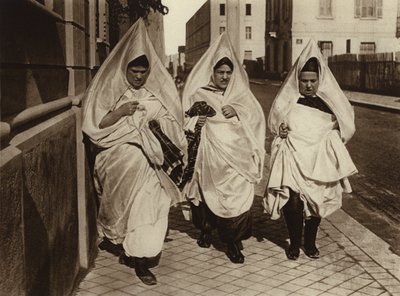 Tunis, juutalaisia naisia (s/w-kuva) tekijältä European Photographer