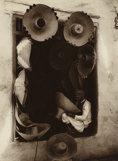 Tunisialainen hatunkudoja (s/w-kuva) tekijältä European Photographer