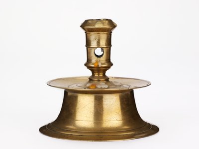 Capstan-kynttilänjalka, n. 1600 (messinki) tekijältä European School