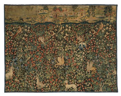 Mille fleurs kuvakudosfragmentti eläimistä, lintuista ja maisemasta, n. 1500 (villa) tekijältä European School