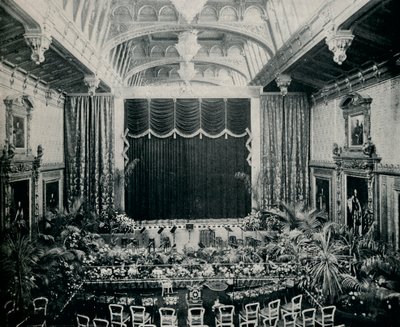 Waterloo Chamber, Windsorin linna, varustettu teatteriksi valtionnäytelmille 1891, c1891, 1901 tekijältä Eyre and Spottiswoode