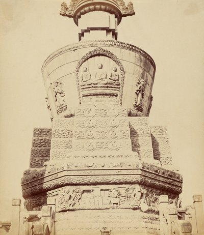 Arkkitehtoninen näkymä Lama-temppelistä lähellä Pekiniä, lokakuu 1860, 1860. tekijältä Felice Beato