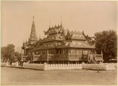 Nan-U Human-Se, Shwe-Kyaung Mandalayn palatsissa, Burmassa, 1800-luvun lopulla (albumiprintti) tekijältä Felice Beato