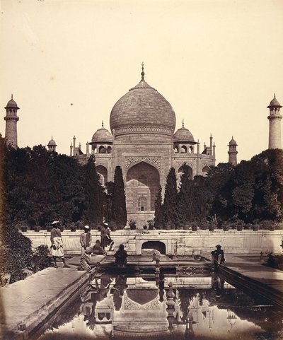 Taj Mahal suihkulähteineen tekijältä Felice Beato
