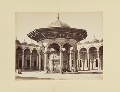 Kairo. Muhammad Alin moskeija, pesulähde [sic], Egypti tekijältä Félix Bonfils