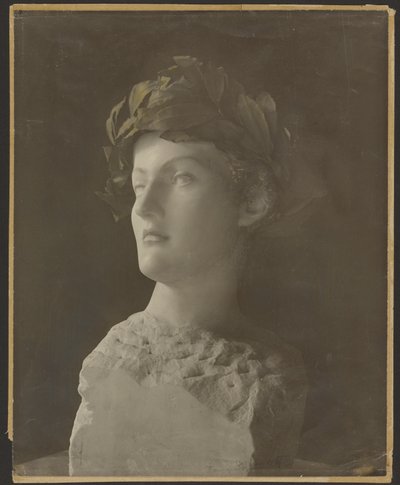 Englantilainen nuori tyttö tekijältä Fernand Khnopff