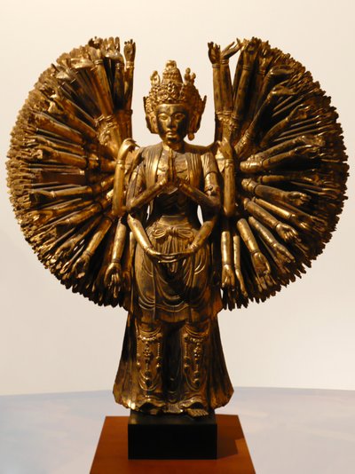Bodhitsattva Avalokitesvara (Guanyin), Kiina, viisi dynastiaa, 907-960 (kiiltävä ja kultainen puu) tekijältä Five Dynasties Chinese School