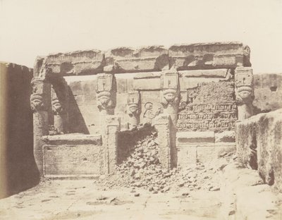 Dendera Tentyris, Athorin temppeli - pyhäkkö lounaaseen kulmaan..., 1851-52, painettu 1853-54. tekijältä Félix Teynard