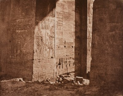 Ensimmäinen pylväs - ranskalainen kaiverrettu kaiverrettu itäpuoliseen kaiverrukseen kohtaan H, Filan saari (Philae) tekijältä Félix Teynard