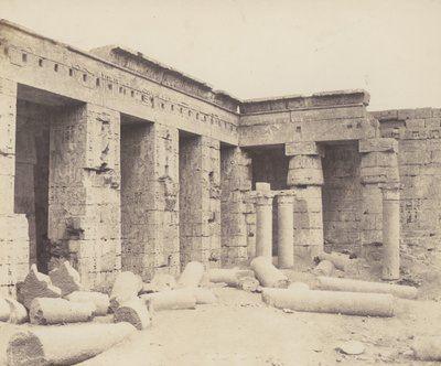 Medinet-Abu Thebes. Later Constructions - Second Court, 1851-52, painettu 1853-54. tekijältä Félix Teynard