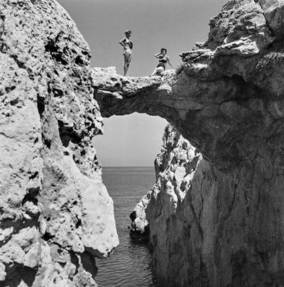 Luonnollinen Arch rocky Aspra tekijältä Fosco Maraini