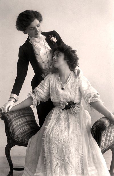 Lily Elsie 1886-1962 ja Adrienne Augarde 1882-1913, englantilaiset näyttelijät, 1907. tekijältä Foulsham and Banfield
