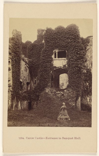 Carew Castle - sisäänkäynti juhlasaliin. tekijältä Francis Bedford