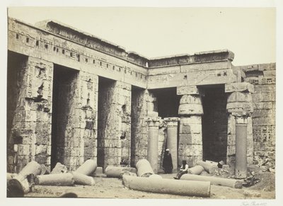 Medinet Habbon sisäpiha, Theban kaupunki tekijältä Francis Frith