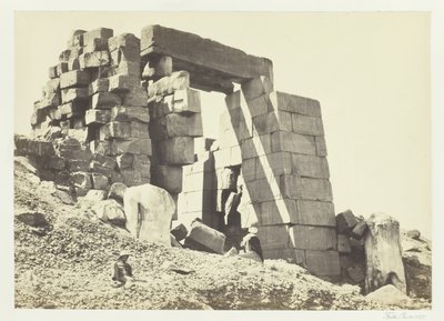 Graniittipylväs, Thebes, 1857. tekijältä Francis Frith