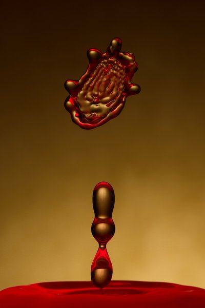 Dynamic Gold Red Splash tekijältä Francois Casanova