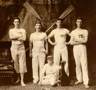 Whitby Friendship Rowing Club Crew, Whitby, Englanti. 1901 tekijältä Frank Meadow Sutcliffe