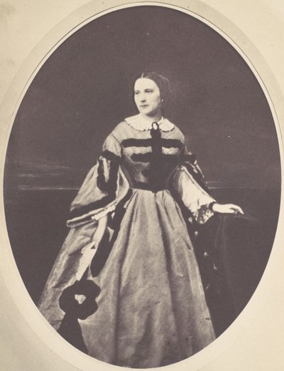 [Naisen muotokuva, seisova, katsoen vasemmalle], 1850-60-luku. tekijältä Franz Antoine