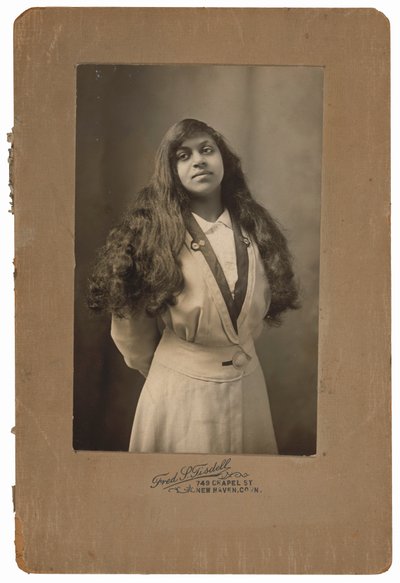 Naisen muotokuva,c. 1910 (kuva) tekijältä Fred S. Tisdell