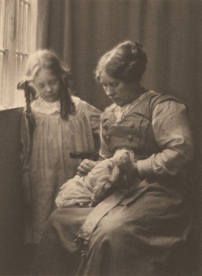 [Rouva Frederick H. Evans, Barbara Evans ja Phyllis-nukke] tekijältä Frederick H. Evans