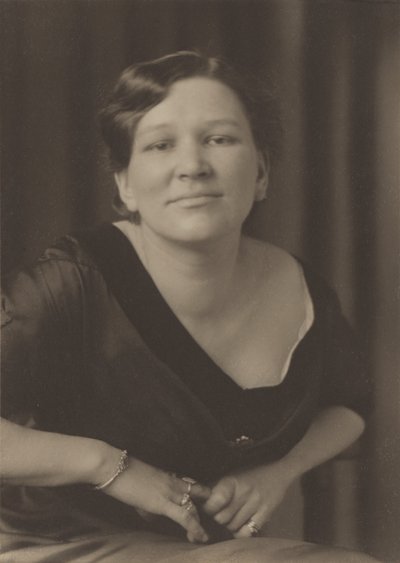 Phyllis Hatton tekijältä Frederick H. Evans