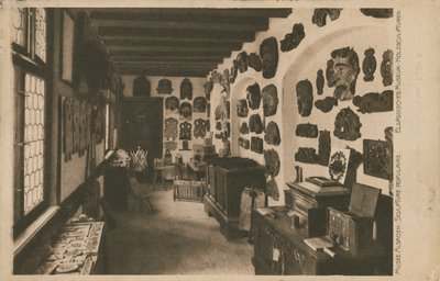 Elsassilainen museo, jossa on esillä puuveistoksia. Postikortti lähetetty 1913. tekijältä French Photographer
