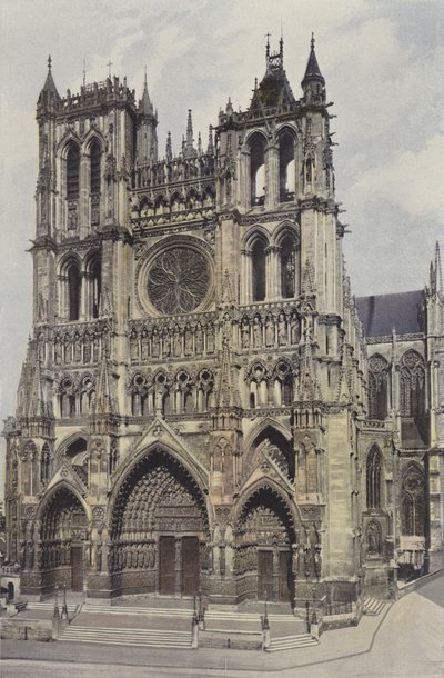 Amiens, katedraalin julkisivu tekijältä French Photographer