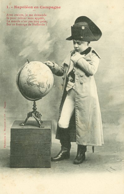 Poika, pukeutunut Napoleoniksi tekijältä French Photographer