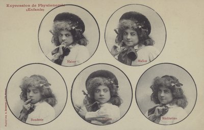 Tyttö vetää kasvoja (m/w kuva) tekijältä French Photographer