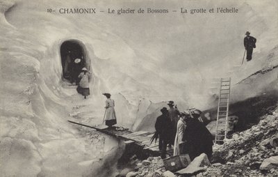 Jääluola ja tikkaat, Bossons Glacier, Chamonix, Ranska (m/w kuva) tekijältä French Photographer