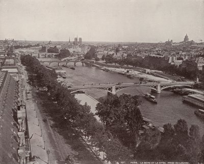 Pariisi: Näkymä Seinen ja City Islandille (m/w kuva) tekijältä French Photographer