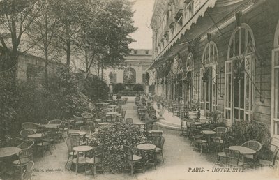 Patio Hotel Ritzissä, Pariisissa. Postikortti lähetetty 1913. tekijältä French Photographer