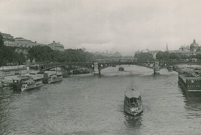 Perspektiivi Seinen, Pont des Saint-Peresin, Seinen ja Saints-Peresin sillalle (valokuvakaiverrus) tekijältä French Photographer