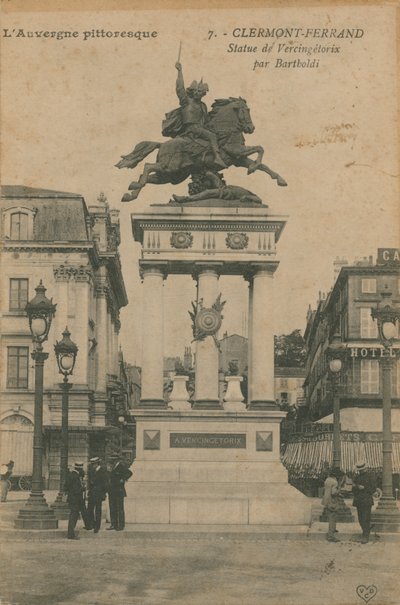 Kuvankaunis Auvergne - Bartholdin Vercingetorixin patsas Clermont-Ferrandissa. Postikortti lähetetty 1913. tekijältä French Photographer