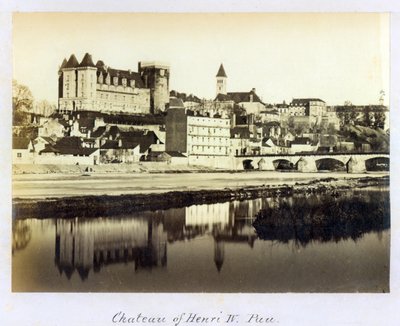 Postikortti, joka kuvaa Paun kuninkaallista linnaa, jossa Ranskan ja Navarran kuningas Henri IV syntyi 13. joulukuuta 1553, n. 1900 tekijältä French Photographer