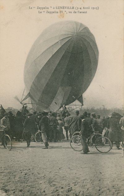 Postikortti Zeppelinistä Lunevillessä, lähetetty vuonna 1913 tekijältä French Photographer