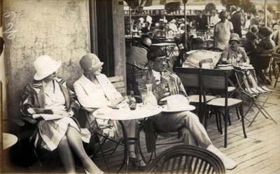 Taiteilijoiden Pariisi kauniina aikana: taidemaalari Tsuguharu-Leonard Foujita tekijältä French Photographer