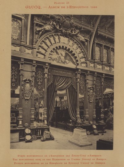 Amerikan yhdysvaltojen näyttelyn monumentaalinen ovi tekijältä French Photographer