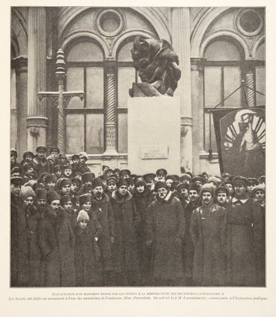 Neuvostoliiton Aleksanteri II:n murhaajan muistoksi pystyttämän muistomerkin paljastaminen, teoksesta Histoire des Soviets, pub. 1922 (litografia) tekijältä French Photographer