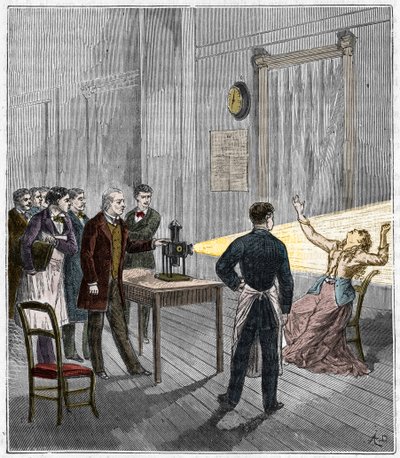 Valon vaikutuksen alaisena syntynyt katalepsia - Ranskalainen neurologi Jean Martin Charcot (1825-1893) tutkii hypnoosin ilmiötä potilaalla Salpetrieren sairaalassa taikalyhdyn avulla - Katalepsia - Jean Martin Charcot (1825-1893), ranskalainen neu tekijältä French School