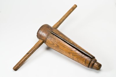 Kartiomainen lusikkaruuvi tai kalvin, 1500- tai 1600-luku (tuhka, teräs ja rauta) tekijältä French School