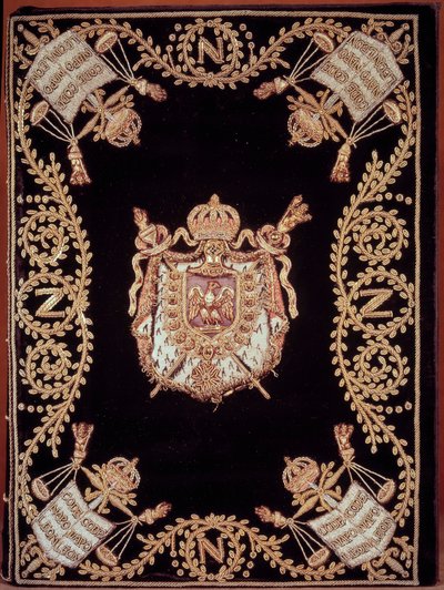 Kansi yhdestä kahdestatoista alkuperäisestä "Code civil des francais" -julkaisusta, jonka Napoleon Bonaparte julkaisi 21.3.1804. Se on sidottu kultaa ja hopeaa olevaan samettikirjontaan, jossa on oikeudenmukaisuuden tunnus ja keisarin käsivarret. Ranskan k tekijältä French School