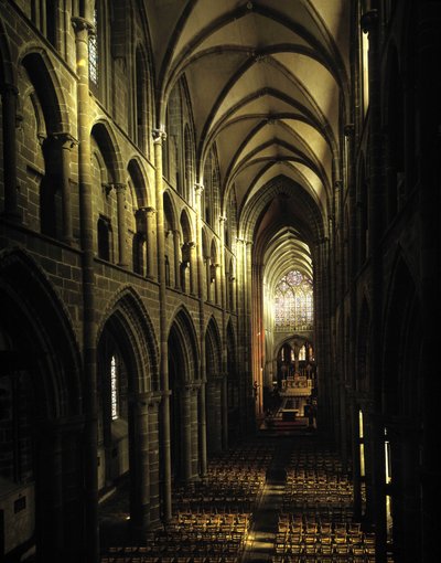 Sisäkuva Dol de Bretagnen (Dol-de-Bretagne) Saint Samsonin (Saint-Samson) katedraalista (Ille et Vilaine) tekijältä French School