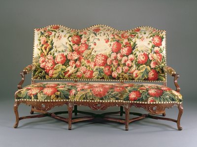 Louis XIV Canape, n. 1710 (veistetty pähkinä ja kuvakudos) (katso myös 220170) tekijältä French School