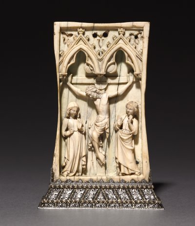 Plakki: Crucifixion, ranska tai englanti, n. 1345-1365 (norsunluu, asennettu hopeatelineeseen (vuoden 1919 jälkeen)) tekijältä French School