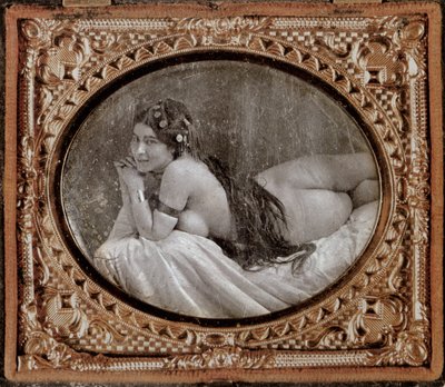 Makaava alastonkuva, noin 1850, vuonna 1980 julkaistusta valokuvakirjasta tekijältä French School