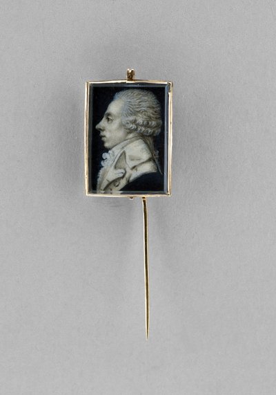 Tikkuneula miehen muotokuvalla, n. 1780 (akvarelli norsunluulle, gesso, vellum, 23k kultaa, hiuksia ja lasia) tekijältä French School