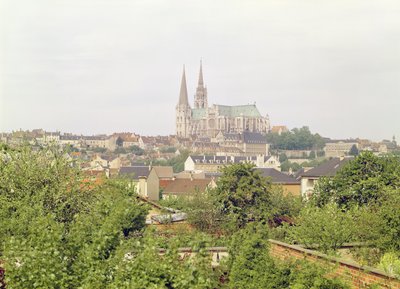 Näkymä Chartresin katedraalille, kaakosta, alkanut 1194 tekijältä French School