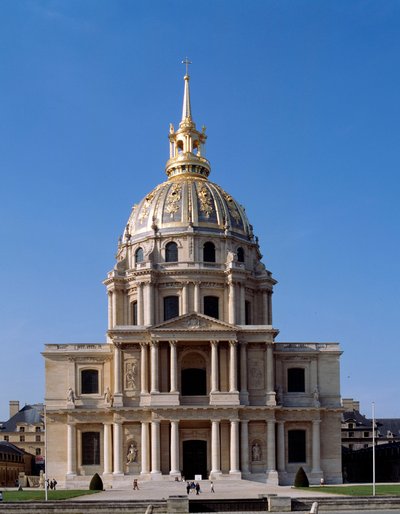 Näkymä Hotel des Invalides -muistomerkille, jonka rakentamisen määräsi Ludvig XIV vuonna 1670. Pariisi tekijältä French School